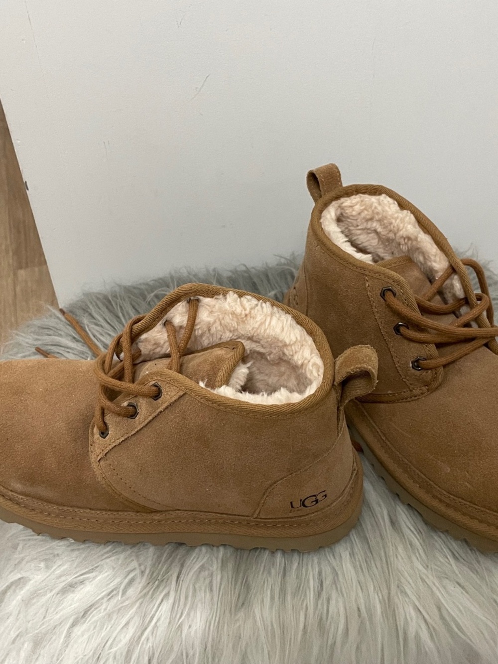 UGG Chestnut Suede